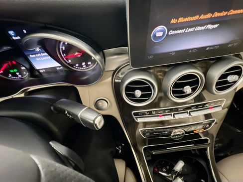 Used 2015 Mercedes-Benz C 300 4MATIC Sedan image 24