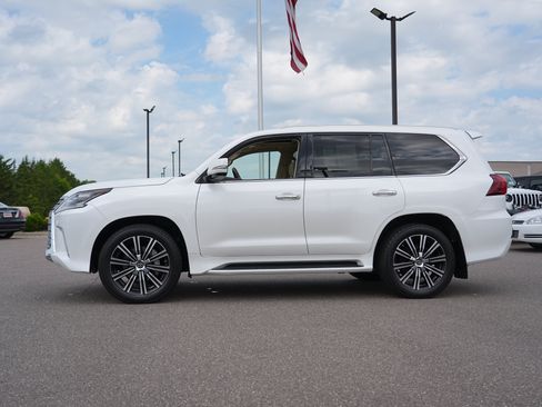 Used 2016 Lexus LX 570 4WD w/ Luxury Package image 6