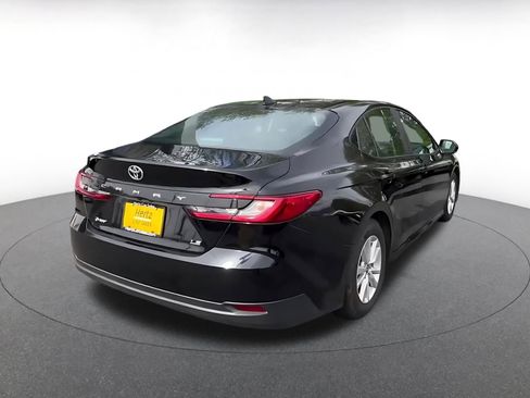 Used 2025 Toyota Camry LE FWD image 14