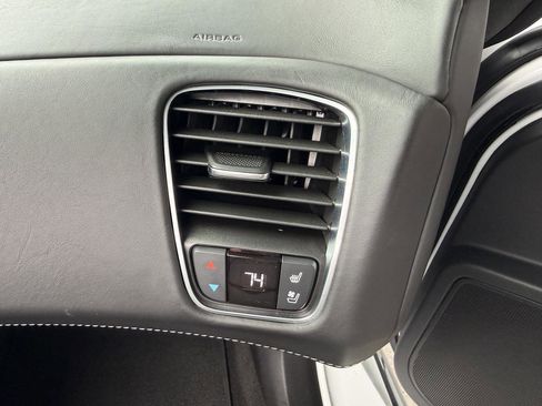 Used 2015 Chevrolet Corvette Z06 w/ 3LZ Preferred Equipment Group image 32