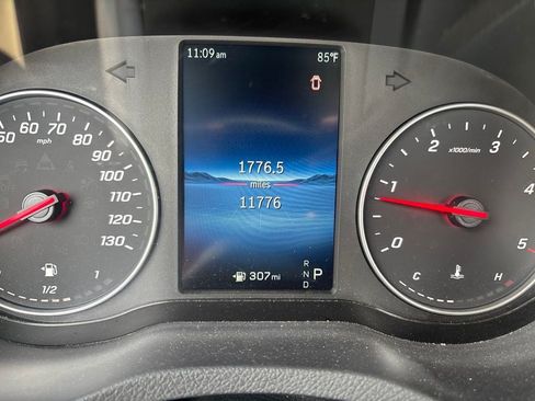 Used 2025 Mercedes-Benz Sprinter 2500 image 2