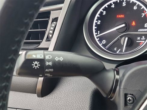 Used 2023 Toyota Camry XLE image 17