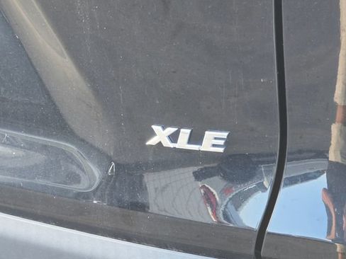 Used 2024 Toyota RAV4 XLE FWD image 9