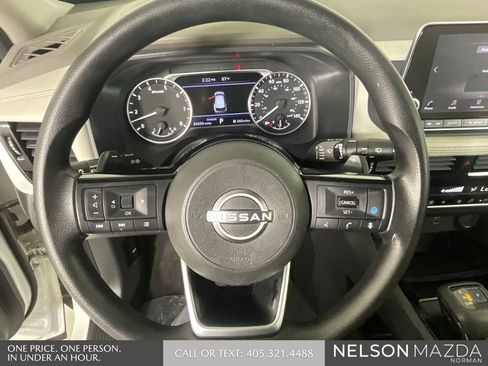 Used 2022 Nissan Rogue SV FWD image 40