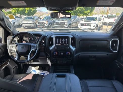 Used 2022 Chevrolet Silverado 2500 LT w/ Midnight Edition AWD/4WD image 15