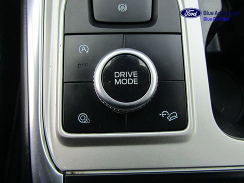 Certified 2020 Ford Explorer XLT w/ Equipment Group 202A AWD/4WD image 37