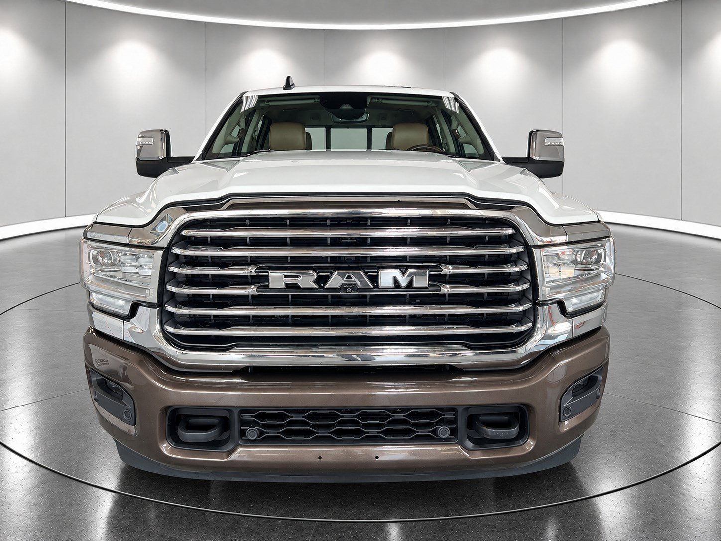 Used 2023 RAM 2500 Limited AWD/4WD image 2