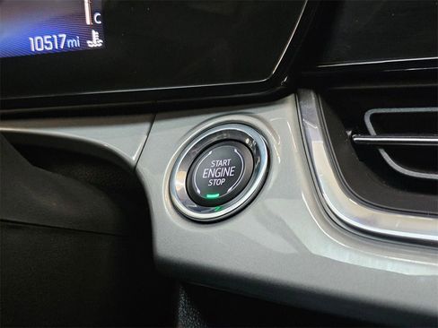 Used 2025 Chevrolet Trax LT image 34