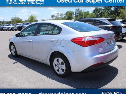 Used 2015 Kia Forte LX FWD image 2