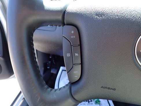 Used 2008 Chevrolet Impala LT FWD image 18