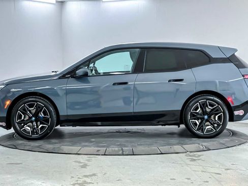 Used 2023 BMW iX xDrive50 w/ Sport Package image 5