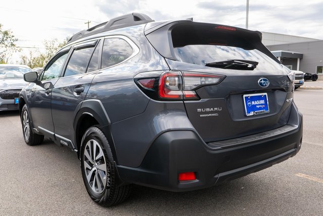 Used 2025 Subaru Outback Premium AWD/4WD image 8