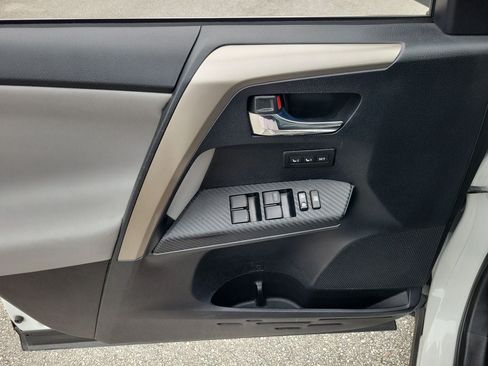 Used 2015 Toyota RAV4 Limited FWD image 13