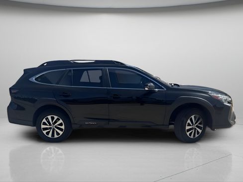 Used 2024 Subaru Outback Premium AWD/4WD image 3