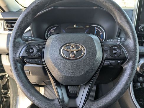 Used 2025 Toyota RAV4 XLE image 16