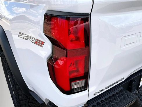 Certified 2024 Chevrolet Colorado ZR2 w/ ZR2 Convenience Package III AWD/4WD image 24