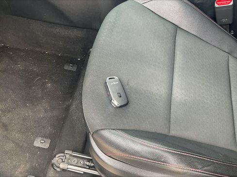 Used 2024 Kia Soul GT-Line w/ GT-Line Technology Package FWD image 19