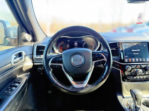 Used 2020 Jeep Grand Cherokee Limited image 12