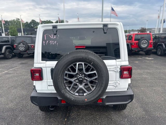 New 2025 Jeep Wrangler Unlimited Sahara w/ Safety Group AWD/4WD image 9