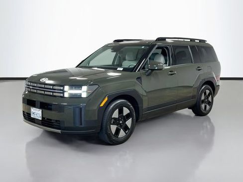 Used 2024 Hyundai Santa Fe SEL FWD image 3