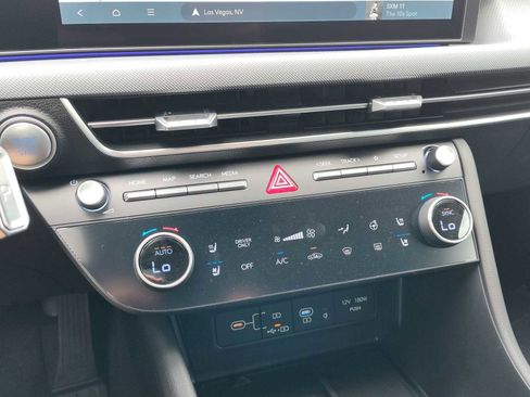 New 2025 Hyundai Sonata Limited image 21