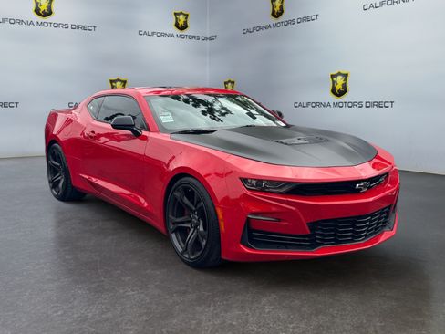 Used 2020 Chevrolet Camaro SS RWD image 7