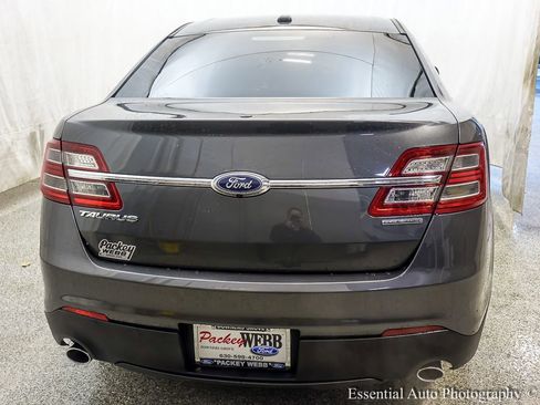 Used 2018 Ford Taurus SE image 7