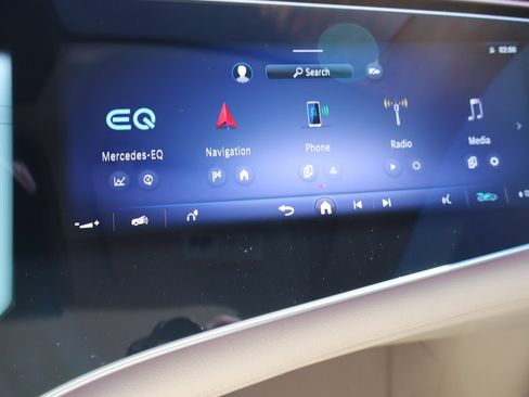 Used 2022 Mercedes-Benz EQS 580 4MATIC Sedan image 13