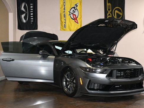 Used 2024 Ford Mustang Dark Horse RWD image 89