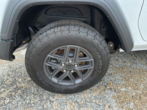 New 2026 Jeep Wrangler Sport AWD/4WD image 9