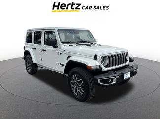 Used 2025 Jeep Wrangler Sahara video 1