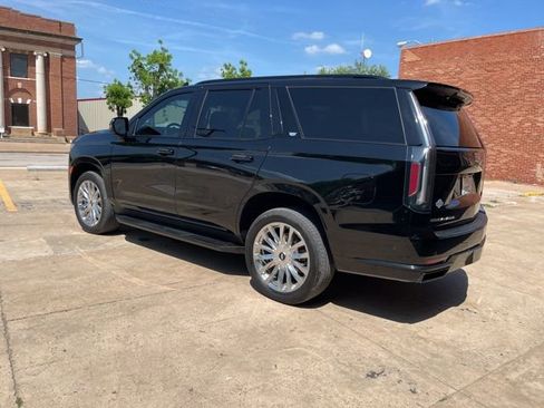 Used 2022 Cadillac Escalade Sport image 3