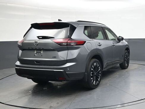 Used 2026 Nissan Rogue Dark Armor AWD/4WD image 4