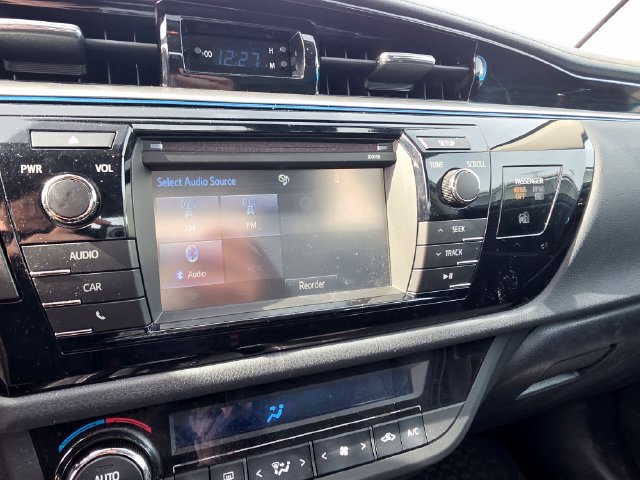 Used 2014 Toyota Corolla S FWD image 19