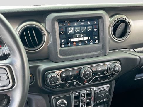 Used 2023 Jeep Wrangler Unlimited Sport AWD/4WD image 15