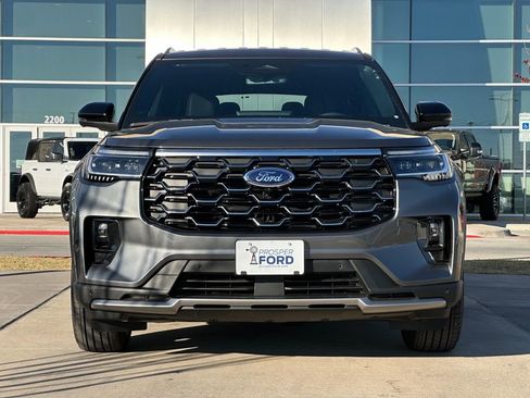 New 2026 Ford Explorer Platinum image 42