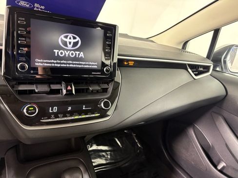 Used 2021 Toyota Corolla LE FWD image 16