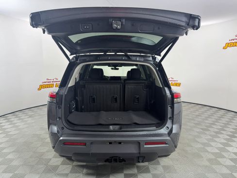 New 2026 Nissan Pathfinder Platinum image 5