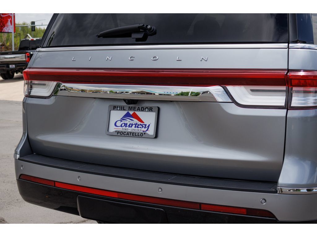 Used 2024 Lincoln Navigator L 4WD image 33