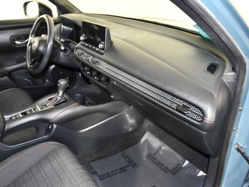 Certified 2024 Honda HR-V Sport image 38
