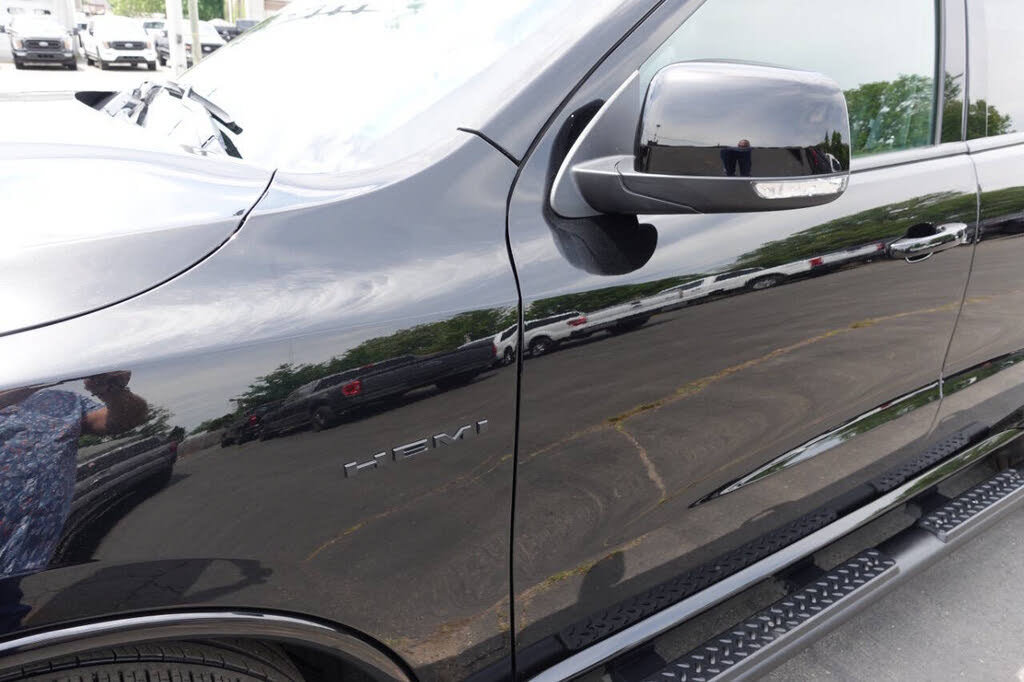 Used 2024 Dodge Durango R/T w/ Blacktop Package AWD/4WD image 6
