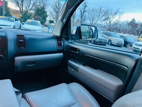 Used 2010 Toyota Tundra 4x4 Double Cab image 15