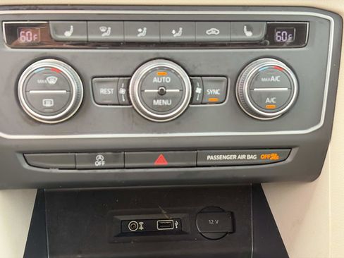 Used 2019 Volkswagen Atlas SE AWD/4WD image 31