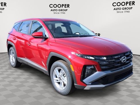 New 2026 Hyundai Tucson SE image 1