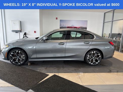 Used 2025 BMW 330i xDrive Sedan w/ M Sport Package image 6