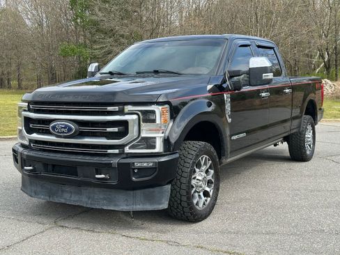Used 2021 Ford F250 Platinum w/ FX4 Off-Road Package AWD/4WD image 2