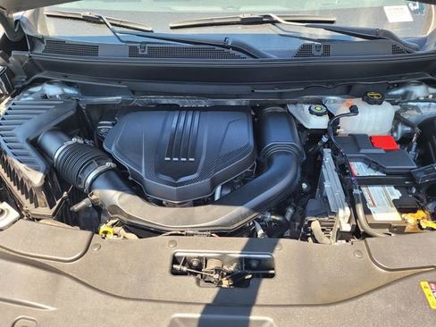 Used 2024 Chevrolet Traverse LT AWD/4WD image 30