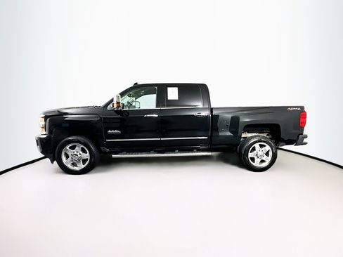 Used 2015 Chevrolet Silverado 2500 High Country w/ Duramax Plus Package AWD/4WD image 4