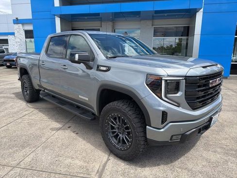 Used 2026 GMC Sierra 1500 Elevation w/ Elevation Premium Package AWD/4WD image 2