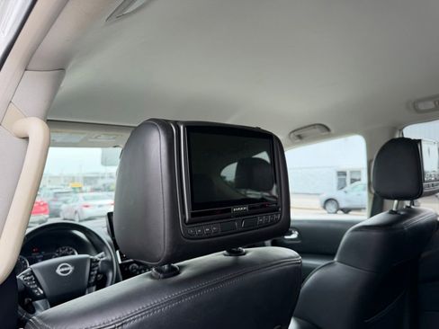 Used 2021 Nissan Armada SV w/ SV Appearance Package AWD/4WD image 17